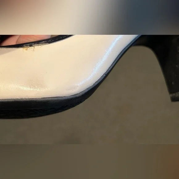 Two-Tone Navy Blue and Cream Heels - Picture 6 of 6